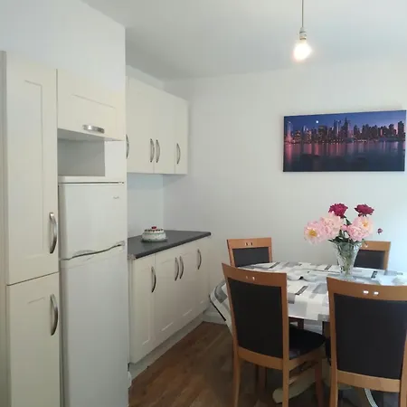 Сasa de vacaciones Lovely 3 Bedroom House In Great Location Westport