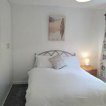 Lovely 3 Bedroom House In Great Location Westport
