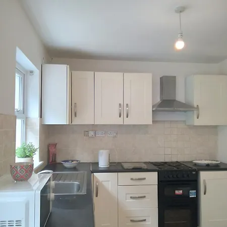Сasa de vacaciones Lovely 3 Bedroom House In Great Location